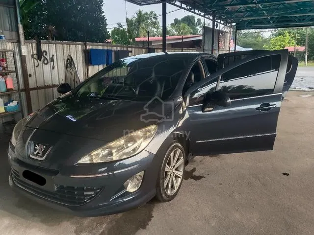 Peugeot 408