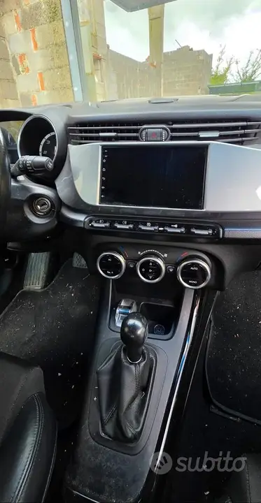 Alfa Romeo Giulietta 2013 photo 3