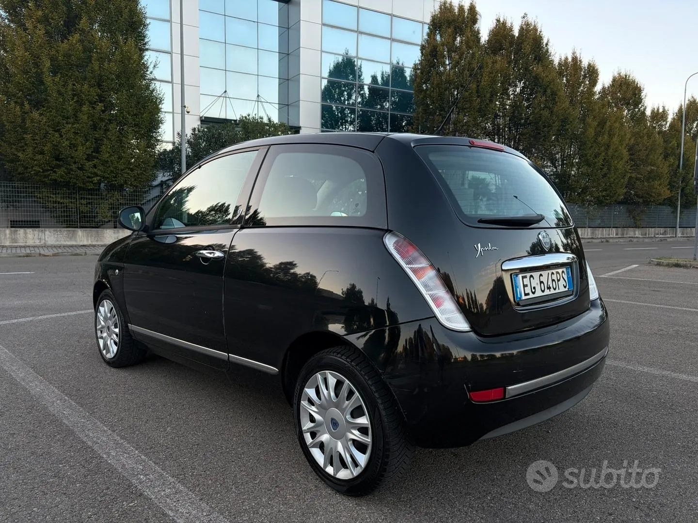 Lancia Ypsilon 2011 photo 2