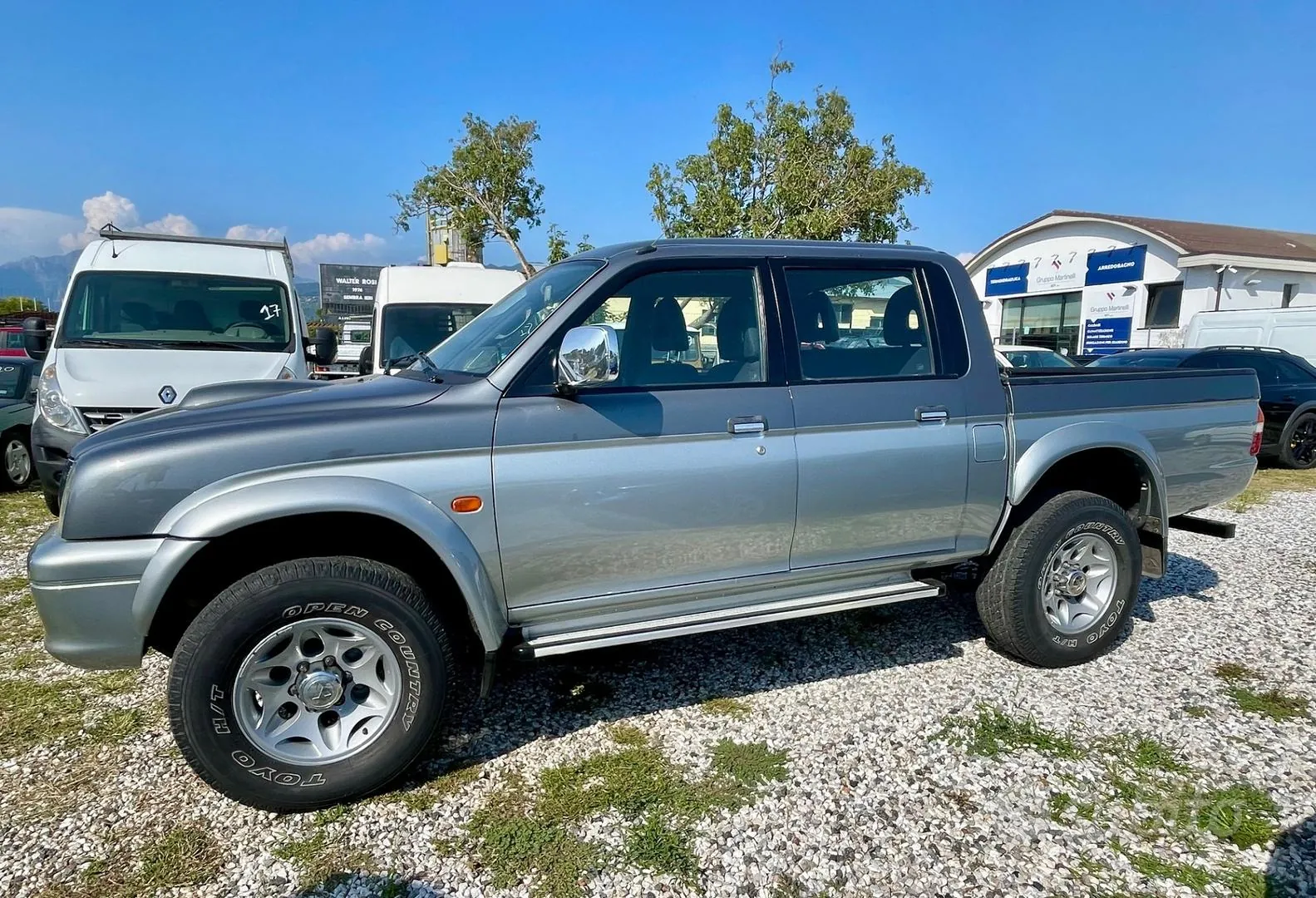 Mitsubishi L200 2000 photo 2