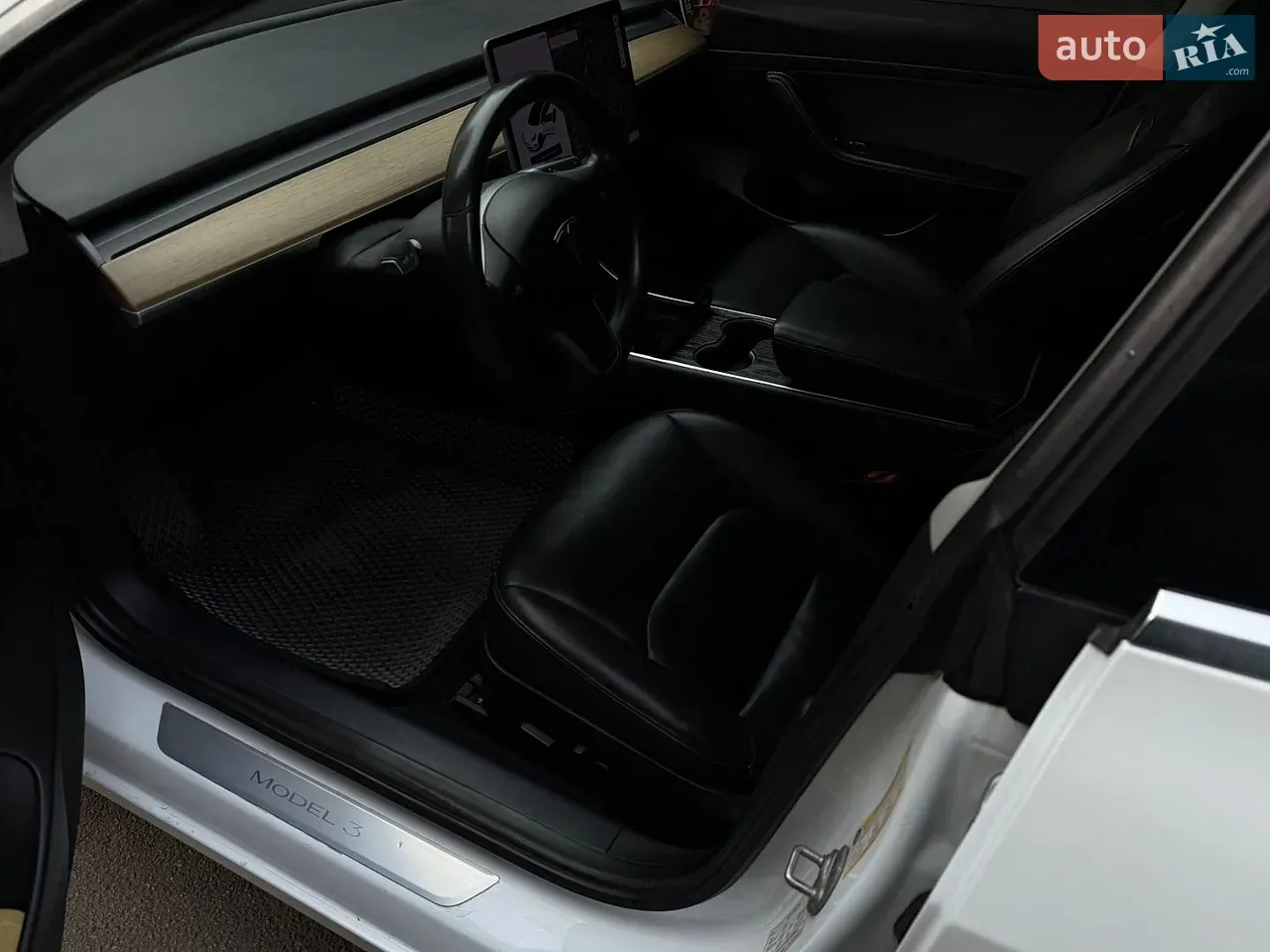 Tesla Model 3 2019 photo 4