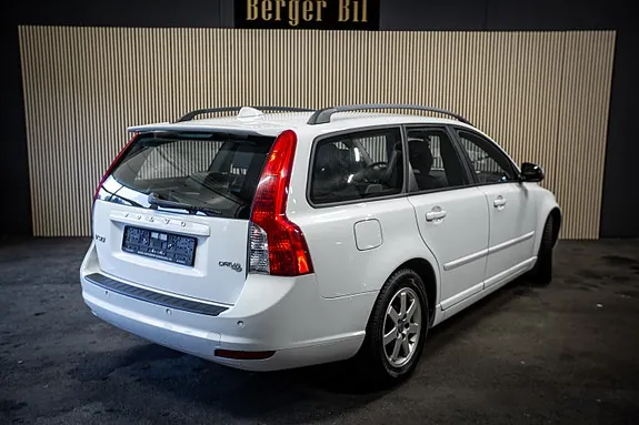 Volvo V50 2011 photo 5
