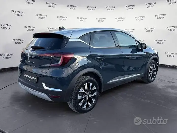 Renault Captur 2023 photo 2