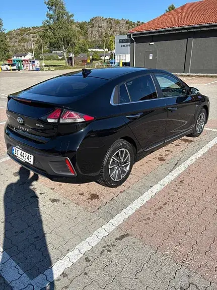 Hyundai Ioniq 2021 photo 2