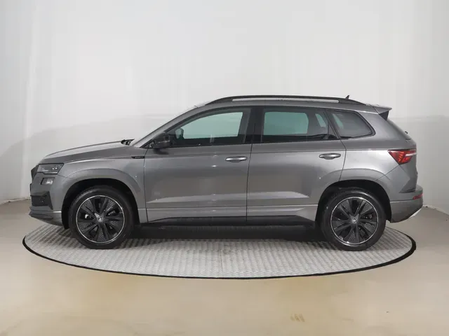 Skoda Karoq 2026 photo 2