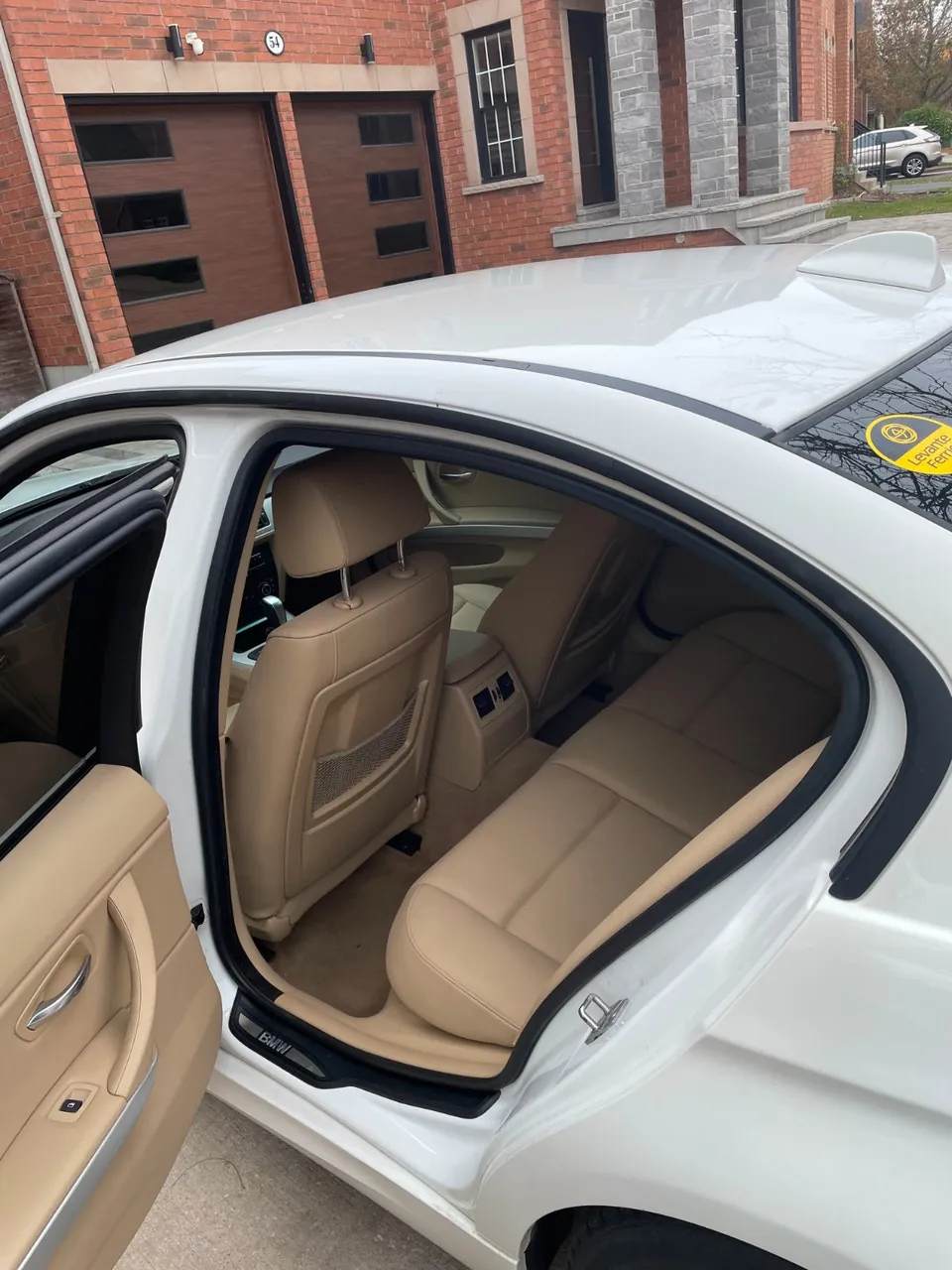BMW 3Series 2009 photo 4