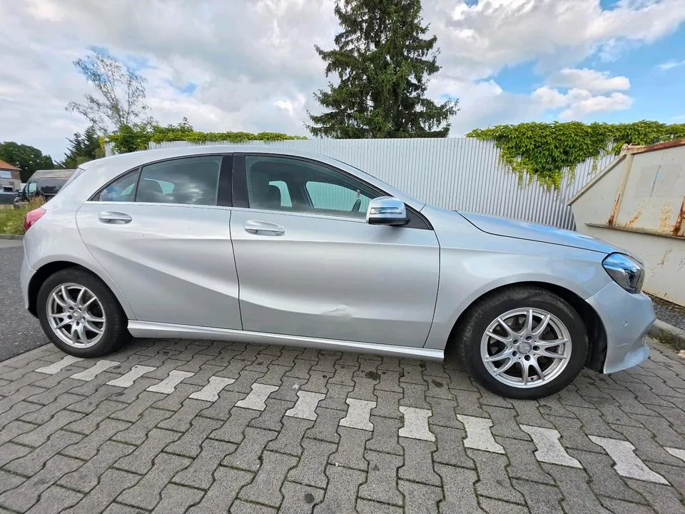 Mercedes-Benz A200D