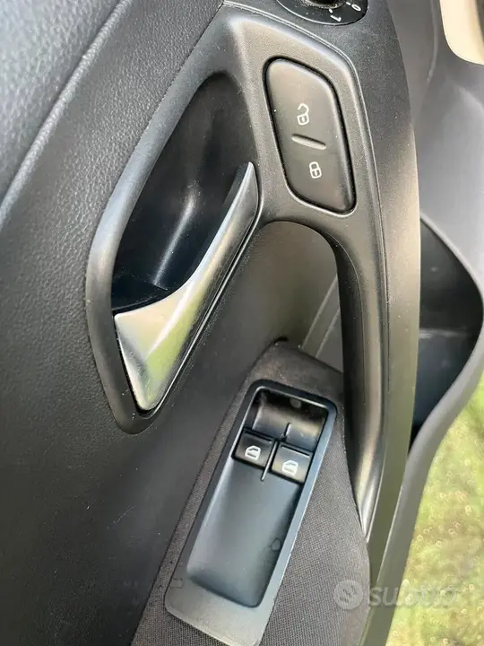 Volkswagen Polo 2014 photo 5