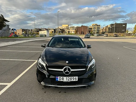 Mercedes-Benz A180 2016 photo 2