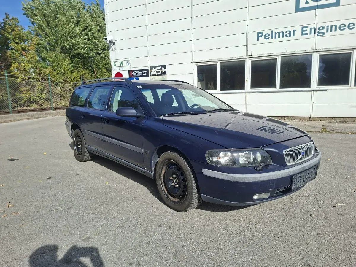 Volvo V70 2004 photo 3