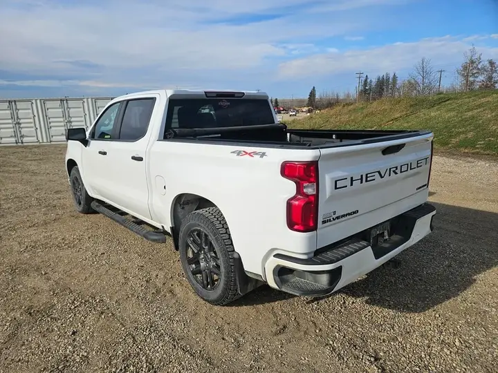 Chevrolet Silverado 1500 2022 photo 3