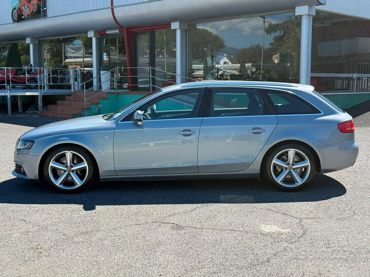 Audi A4 Avant 2012 photo 3