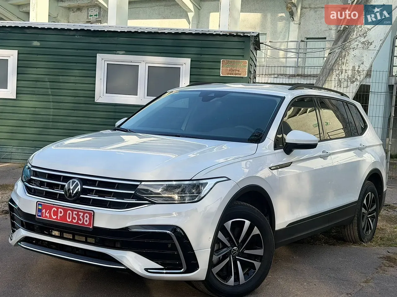Volkswagen Tiguan 2024 photo 2
