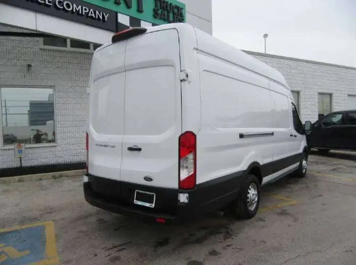 Ford Transit 2024 photo 4