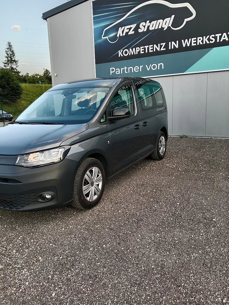 Volkswagen Caddy 2023 photo 2
