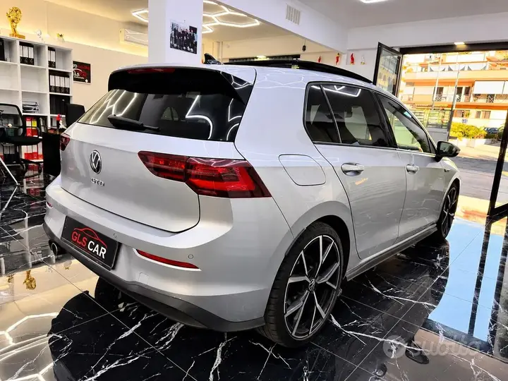 Volkswagen Golf 2022 photo 3