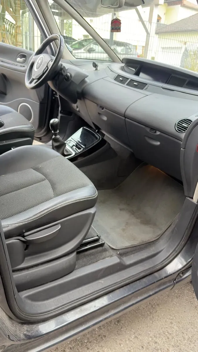 Renault Espace 2014 photo 2