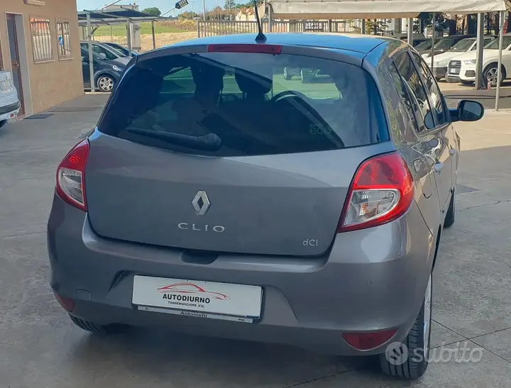 Renault Clio 2012 photo 4
