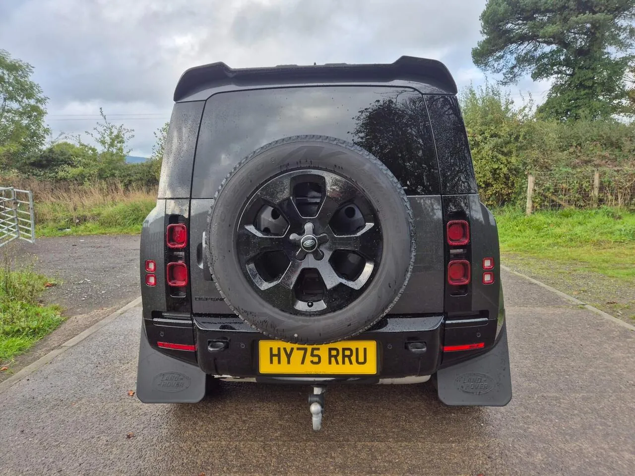 Land Rover Defender 2025 photo 2