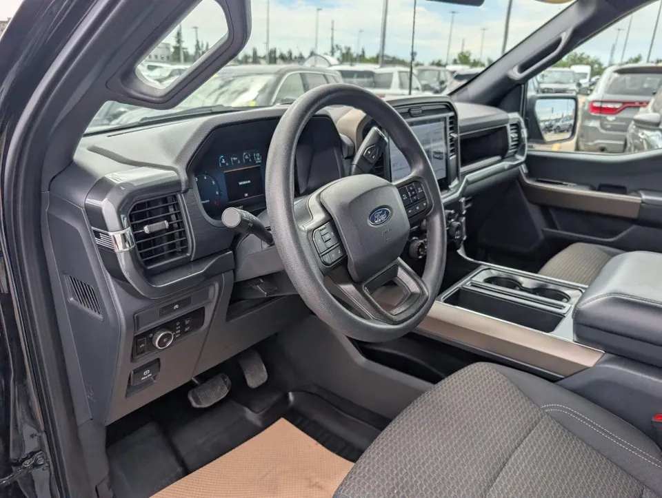 Ford F-150 2025 photo 2