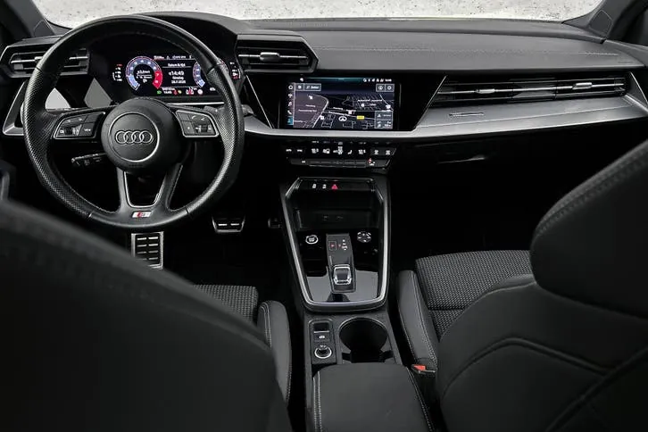 Audi A3 2022 photo 2
