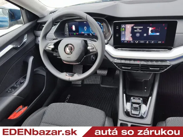 Skoda Octavia 2023 photo 2
