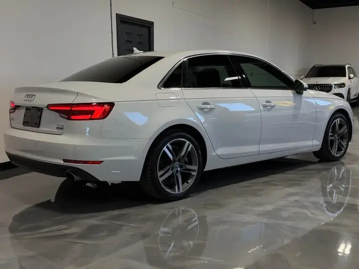Audi A4 2017 photo 3