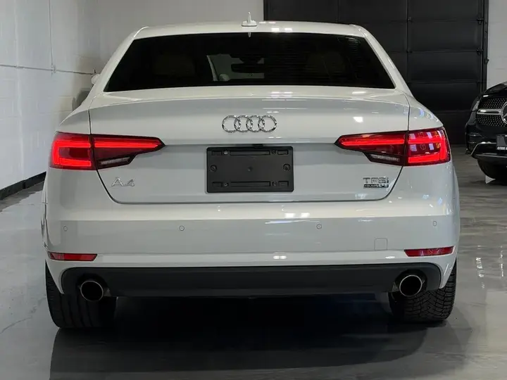 Audi A4 2017 photo 4