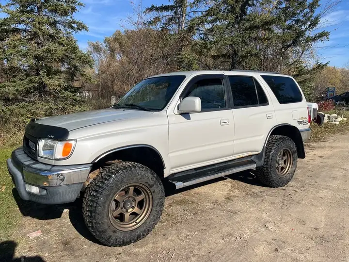 Toyota 4Runner 2004 photo 2