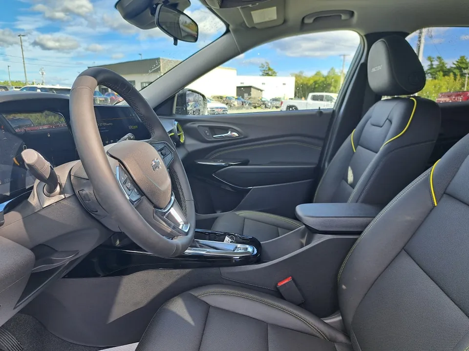 Chevrolet Trax 2026 photo 2