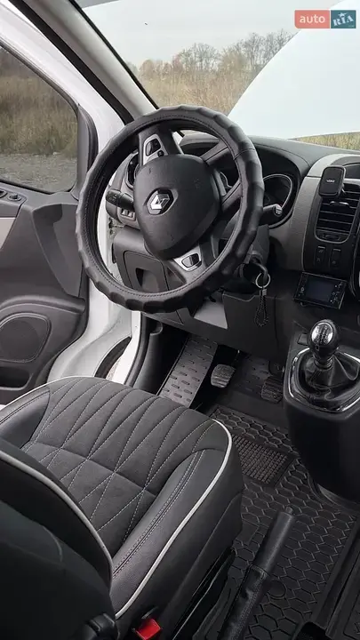 Renault Trafic 2019 photo 3