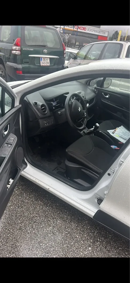 Renault Clio 2018 photo 2