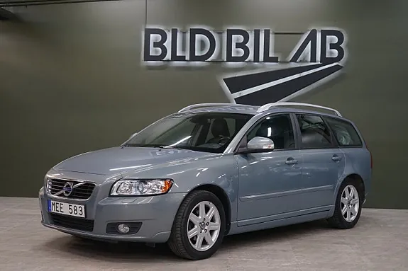 Volvo V50 2012 photo 2