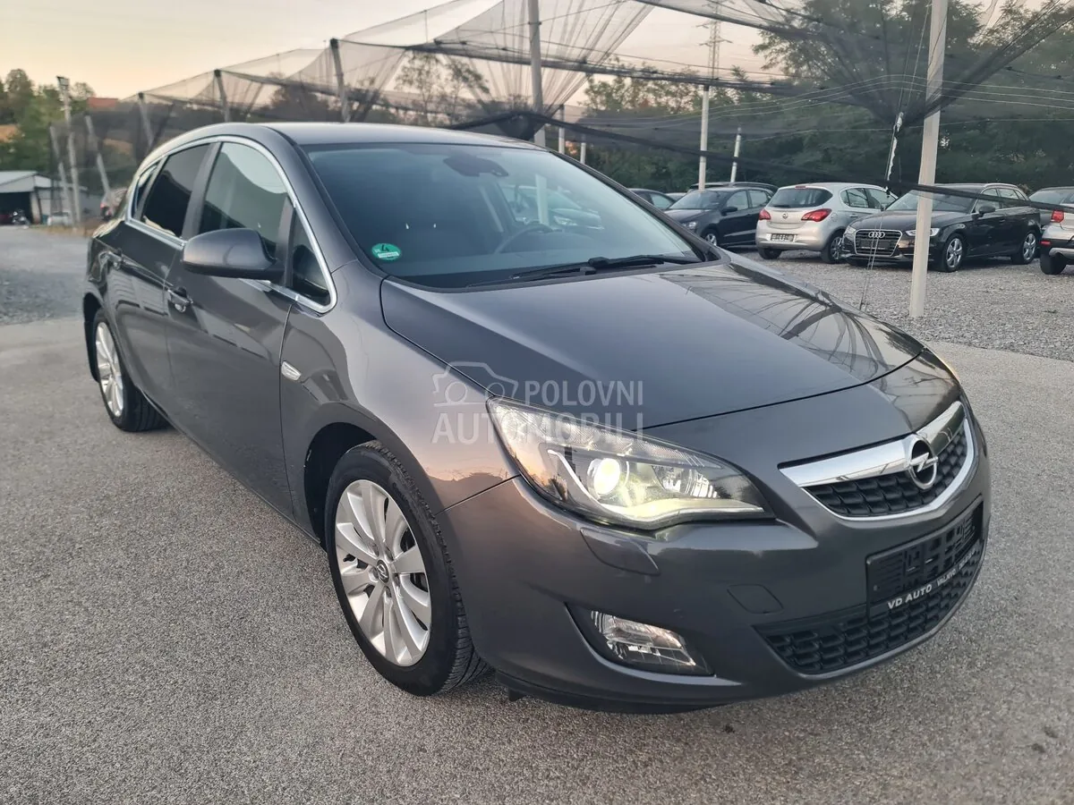 Opel Astra 2011 photo 5