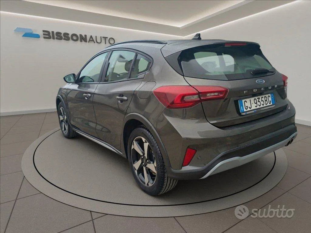 Ford Focus 2022 photo 3