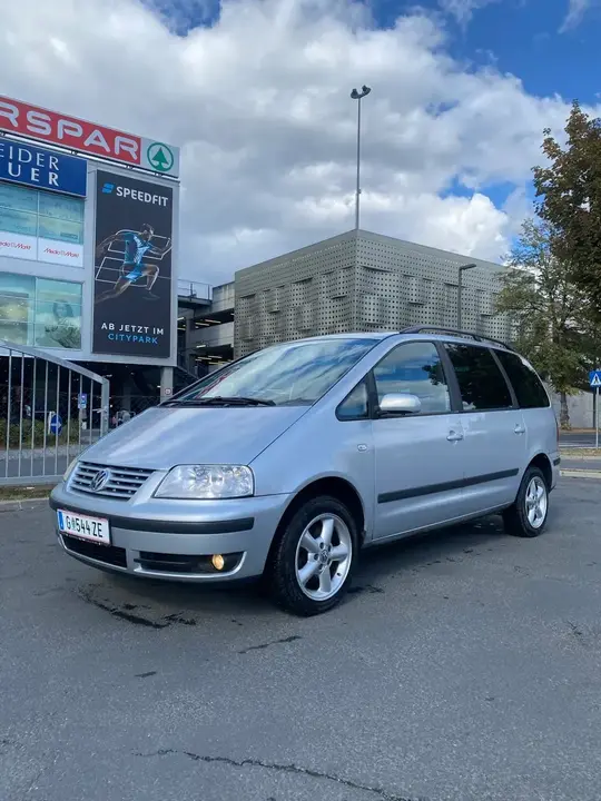 Volkswagen Sharan 2002 photo 3