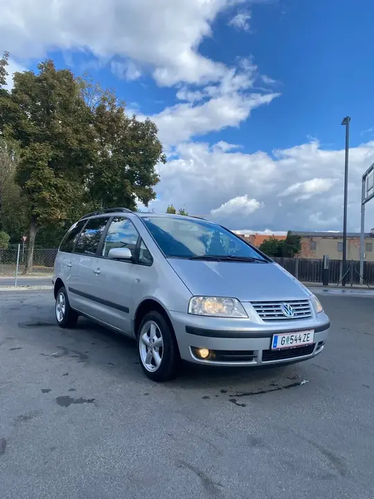 Volkswagen Sharan 2002 photo 2