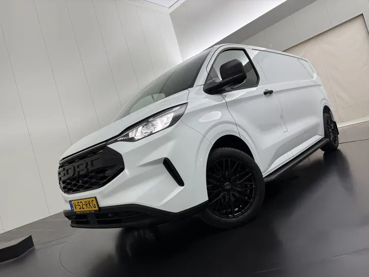 Ford Transit Custom 2024 photo 3