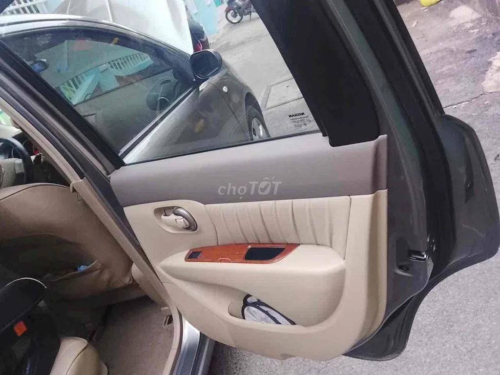 Nissan Grand Livina 2011 photo 5