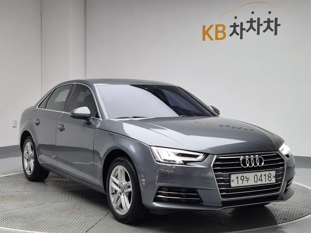 Audi A4 2016 photo 4