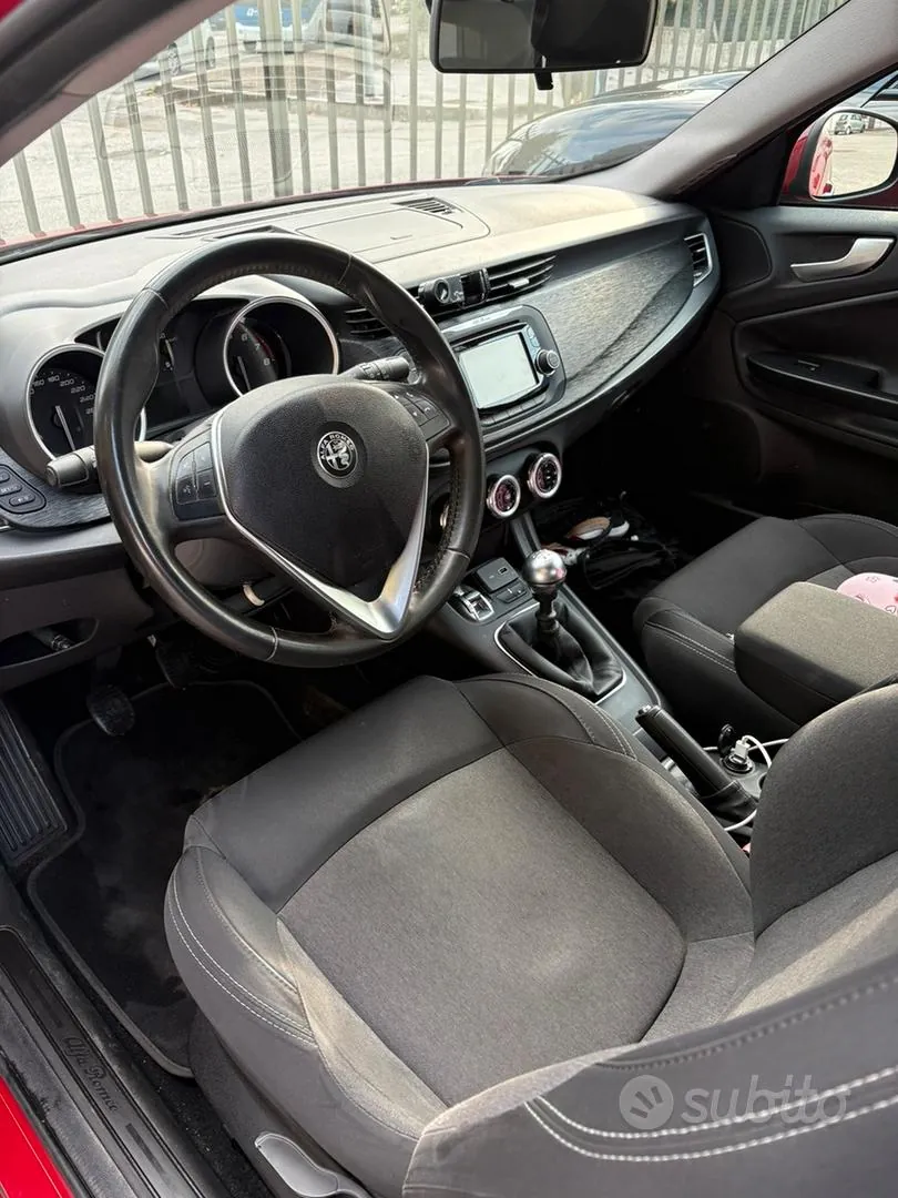 Alfa Romeo Giulietta 2018 photo 5