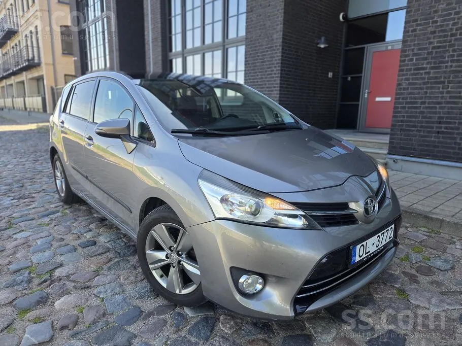Toyota Verso 2014 photo 3