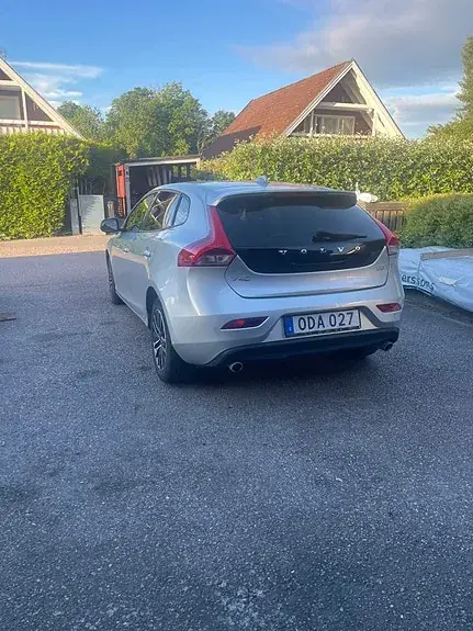 Volvo V40 2017 photo 2
