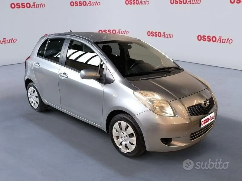 Toyota Yaris 2006 photo 2