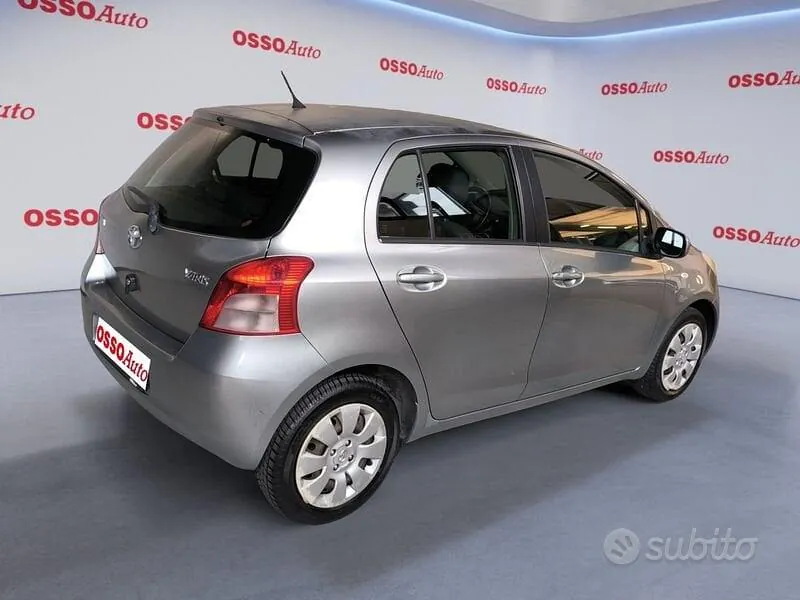 Toyota Yaris 2006 photo 3