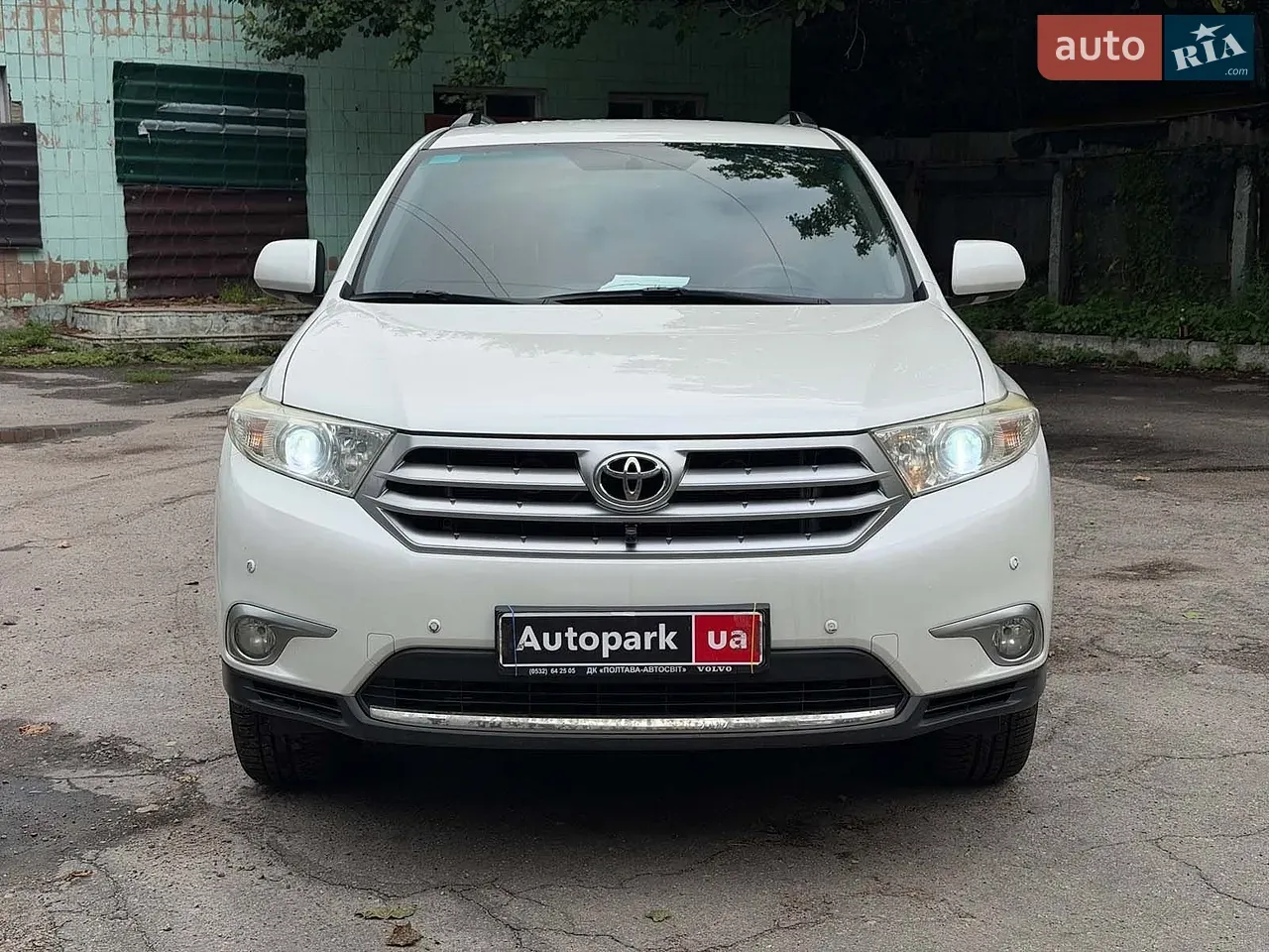 Toyota Highlander 2011 photo 2