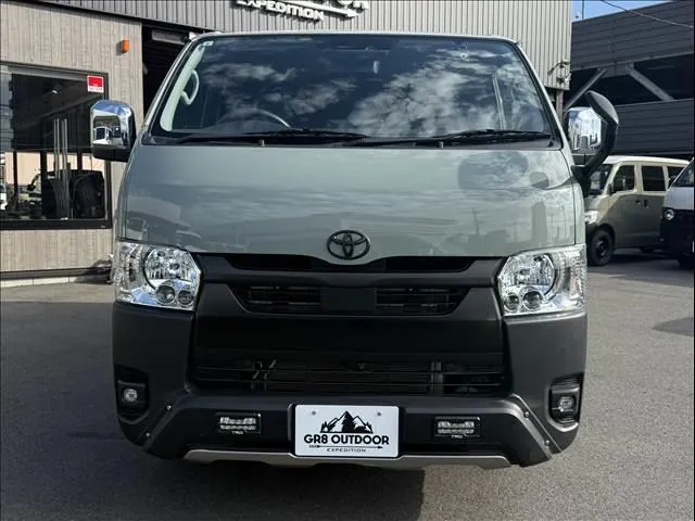 Toyota Hiace 2024 photo 2
