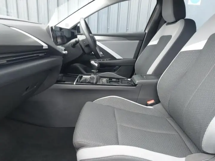 Vauxhall Astra 2023 photo 5