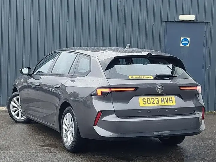 Vauxhall Astra 2023 photo 2