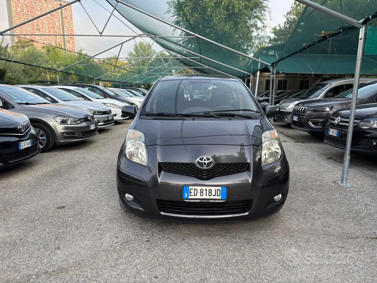 Toyota Yaris 2011 photo 2